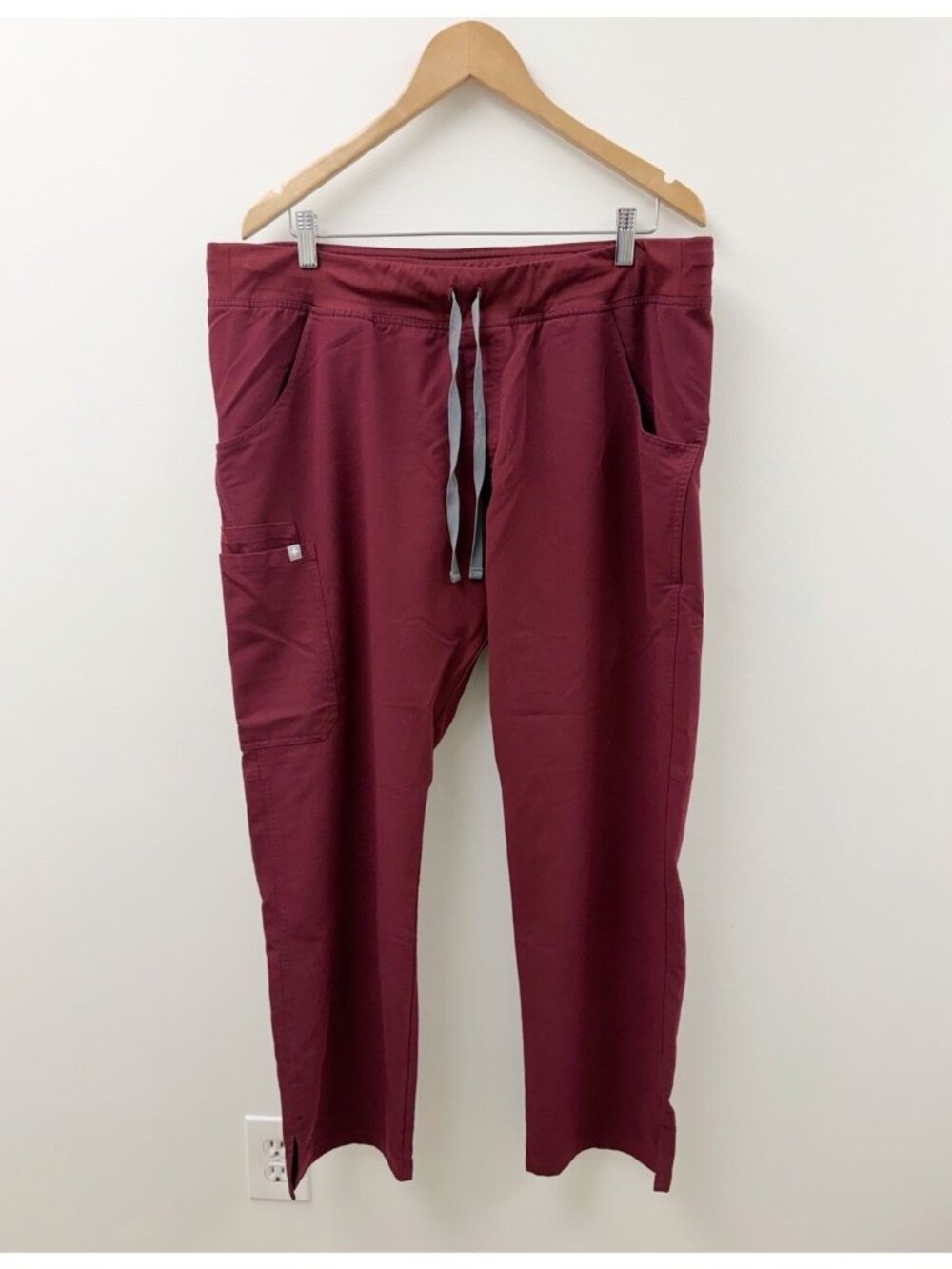 FIGS Scrub Pants Womens XL Burgundy Technical Collection Cargo Pockets T21004